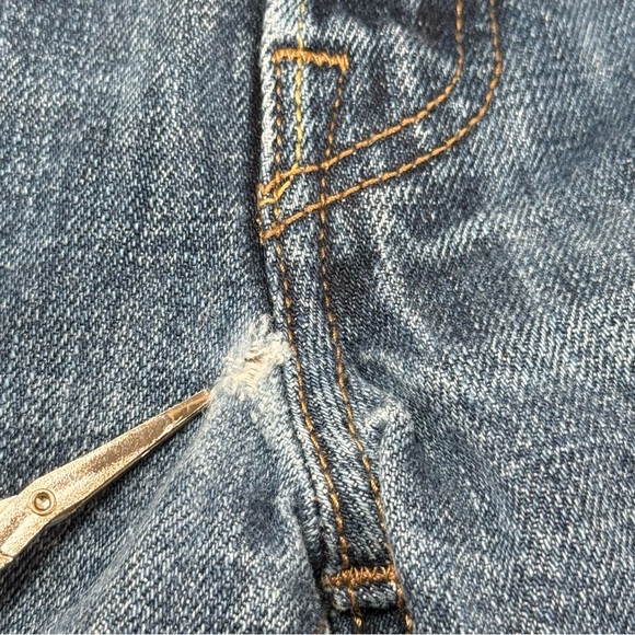 Levis Jeans 501 Straight Button Fly Blue Jeans - Picture 12 of 16